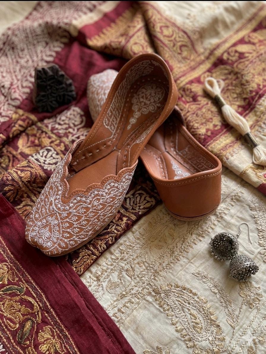 Handcrafted Embroidered Leather Juttis, Ivory Floral Punjabi Flats, Indian Bridal Shoes