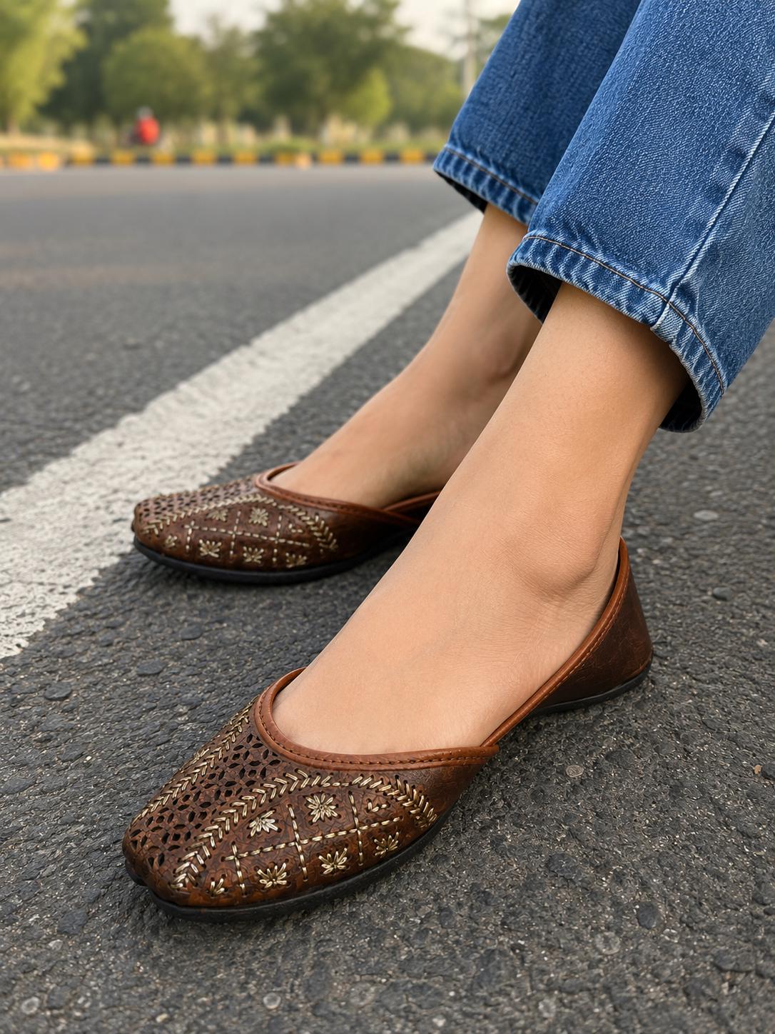 Traditional Leather Indian Flats