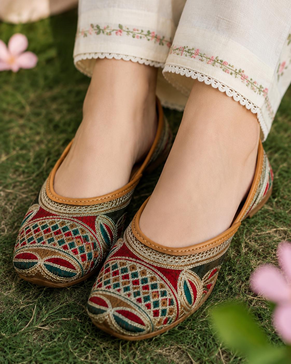 Handcrafted Multicolor Punjabi Jutti for Women