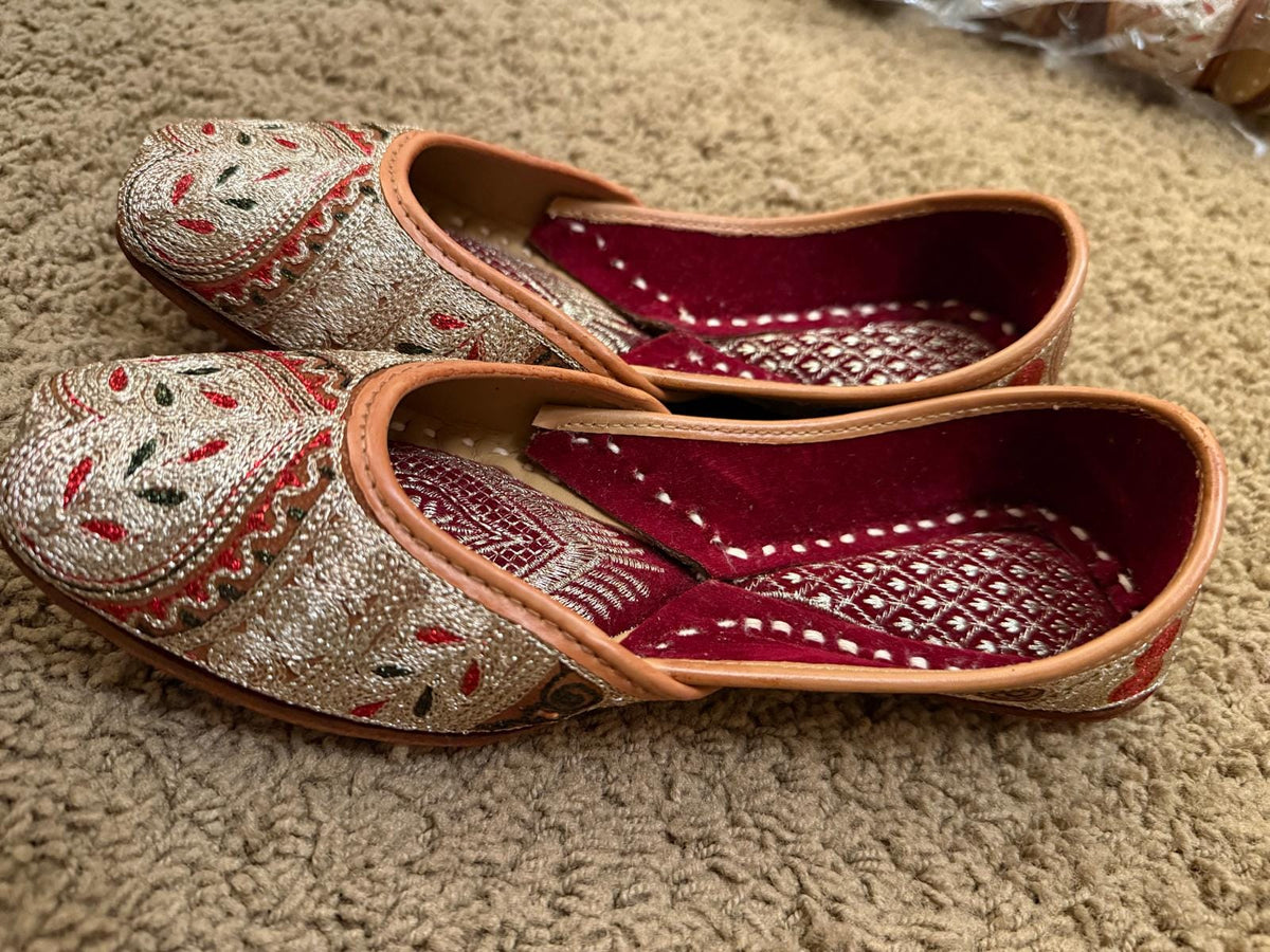 Multicolor Embroidered Punjabi Jutti – Handmade Leather Wedding Flats