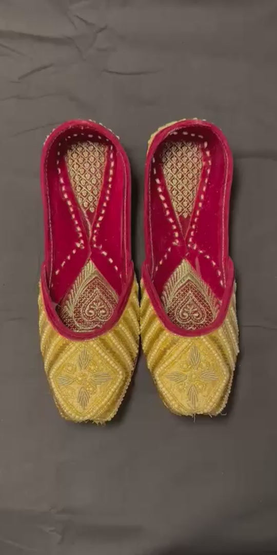 Elegant Gold & Pearl Embroidered Punjabi Jutti for Women