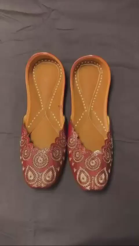 Maroon Leather Punjabi Jutti | Handmade Mojari Flats